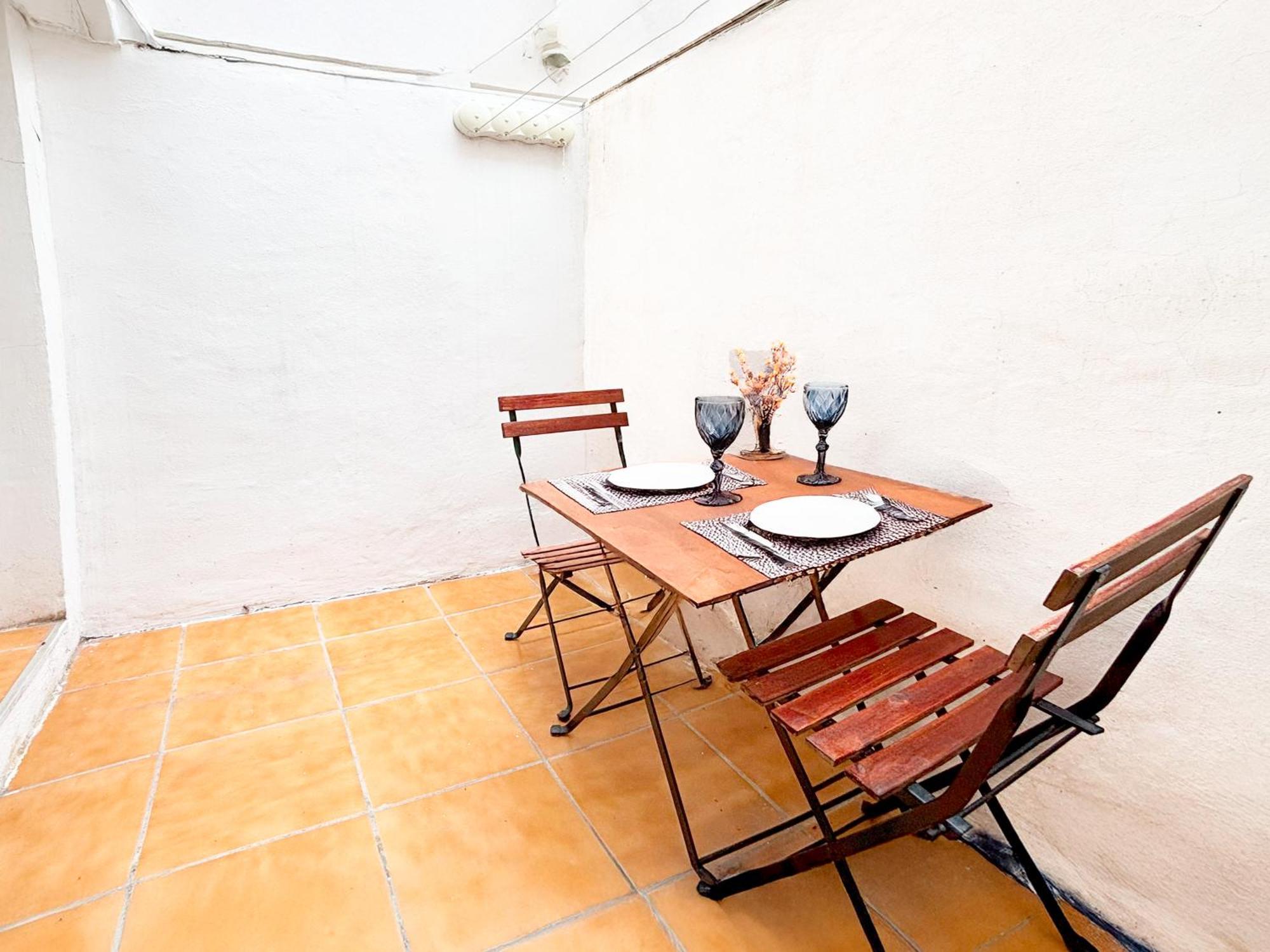 Luminoso, Con Patio Y Buena Zona Apartment Madrid Bagian luar foto